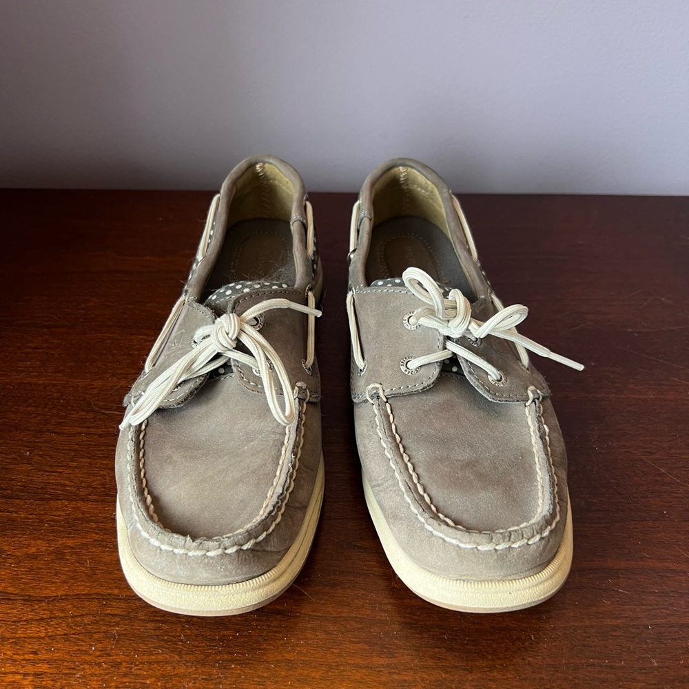 Sperry Gray Boat Shoes Women's size 7 Polka Dot Accent GUC - Picture 2 of 7
